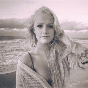 日巨乳AV女优在线播放
